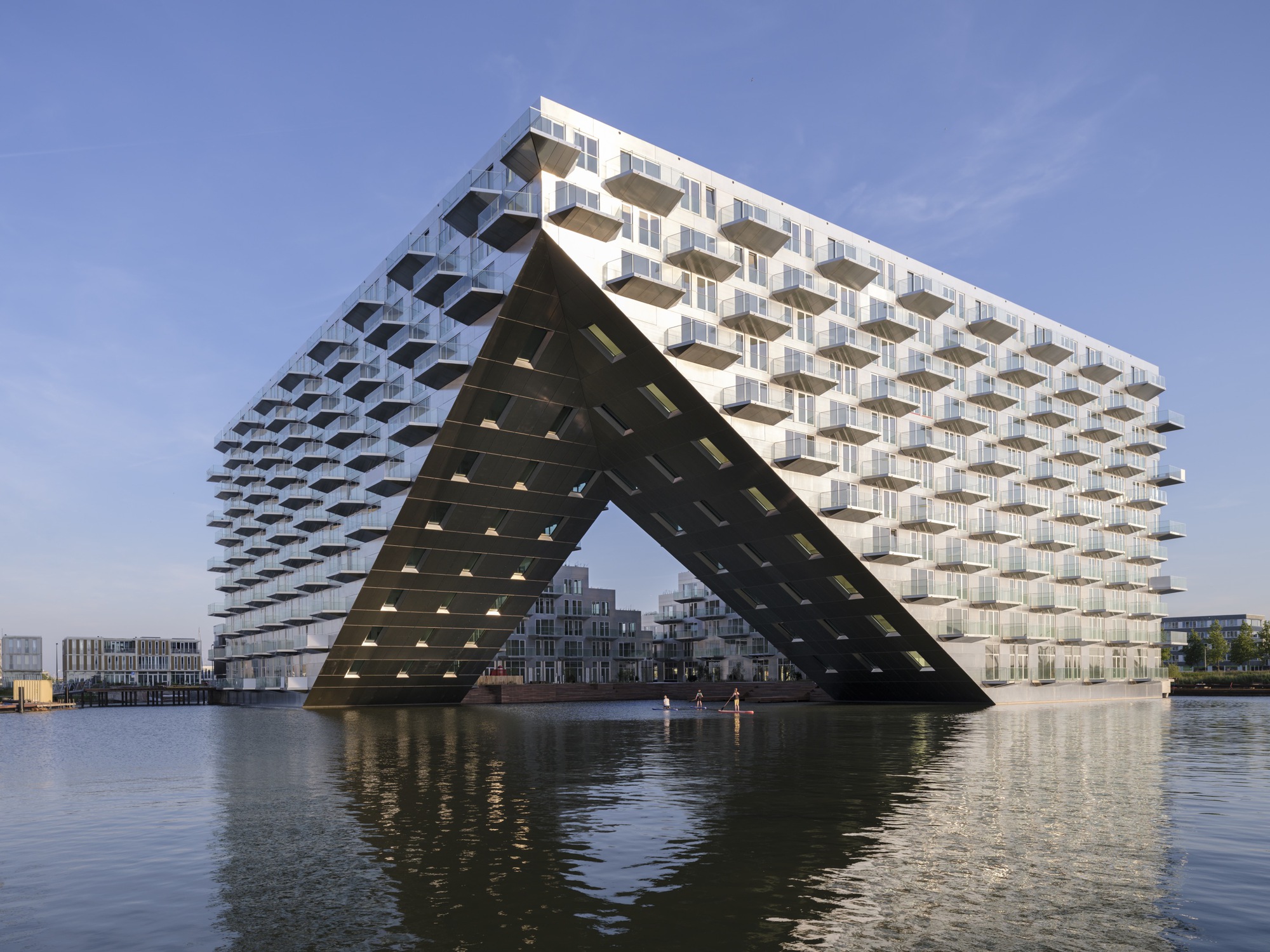 sluishuis-residential-building-big-plus-barcode-architects_1