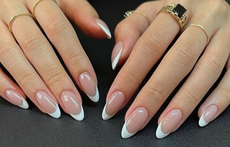 27 Beautiful French Tip Nails For 2023 - The Glossychic