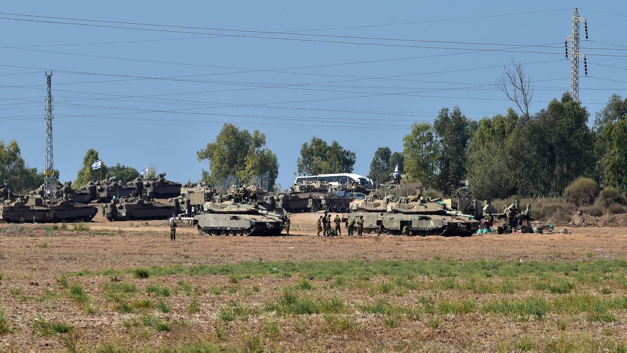 İsrail tankları Gazze sınırında