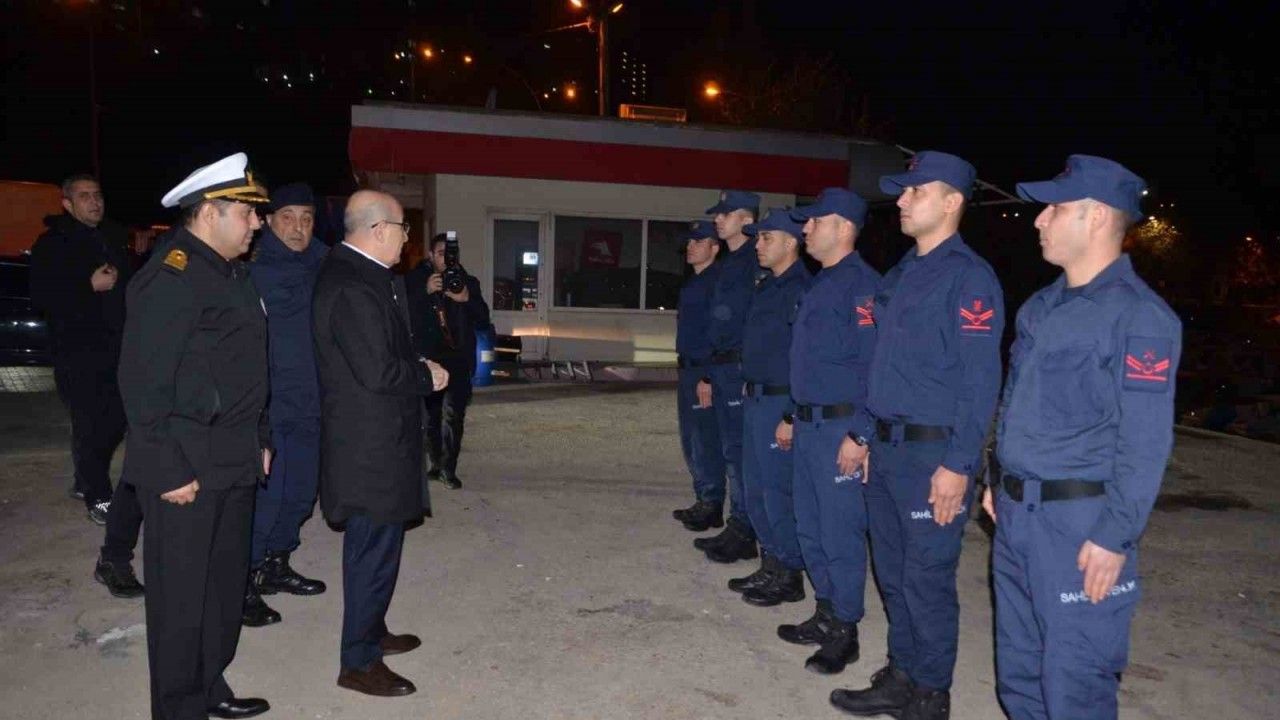 Vali Demirtaş, yeni yıla polis ve askerler ile girdi