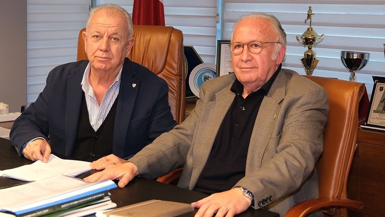 Bursaspor’da başkan adaylarının yönetim listeleri belli oldu