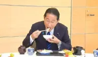 Japonya Başbakanı radyoaktif iddialarını böyle yalanladı