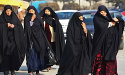 Taliban'dan kadınlara erkek doktor yasağı