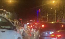 Bursa'da asker konvoyu trafiği kitledi