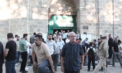 Bursa'da bayram namazı için camiler doldu