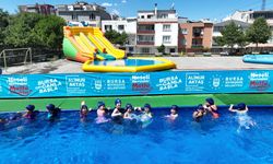 Bursa'nın okul bahçelerinde havuz keyfi