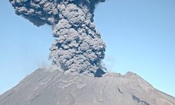 Ubinas Yanardağı'nda 2 patlama