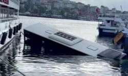 İstanbul'da otobüs denize düştü