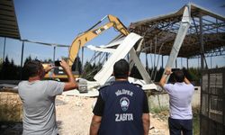 Nilüfer'de kaçak yapılar yıkılıyor