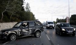 Bursa'da kaza, hızını alamayınca önündeki araca çarptı