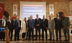 'Türkiye'nin Çevresindeki Gelişmeler' konferansı düzenlendi