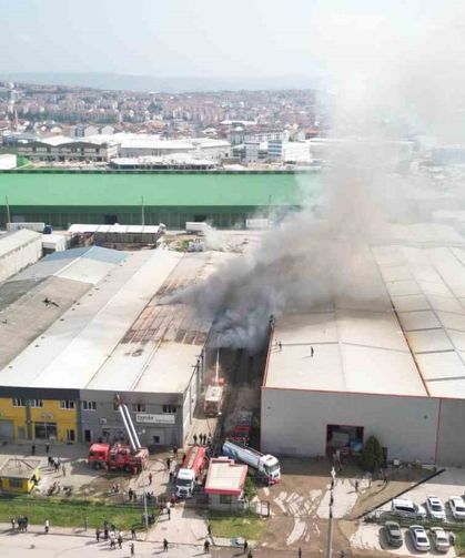Yanan sandalye fabrikası havadan görüntülendi