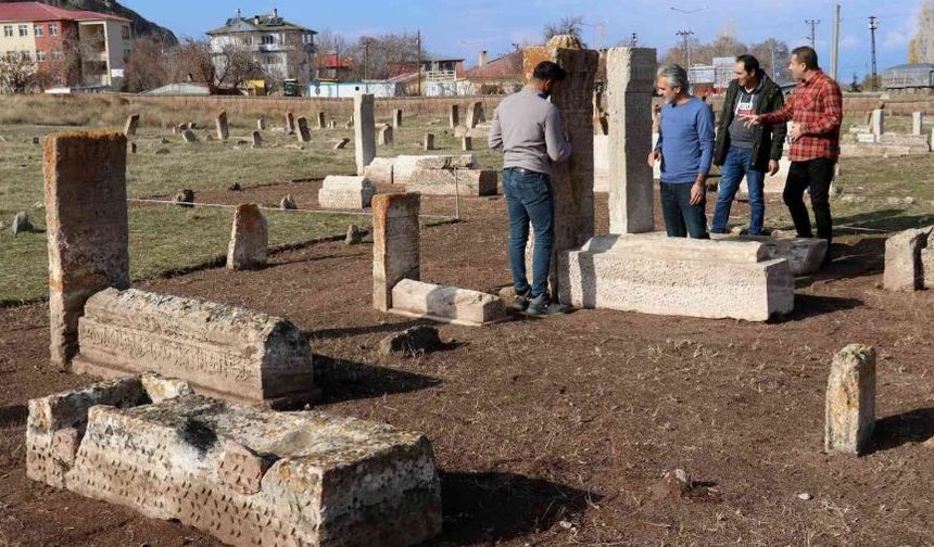 Türk İslam Mezarlığı Açık Hava Müzesine Dönüşüyor